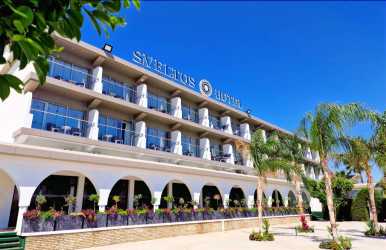 Sveltos *** hotel w Larnaka z samochodem