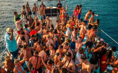 Wycieczka Fantastyczna impreza na łodzi z DJ na pokładzie z Ayia Napy portu
